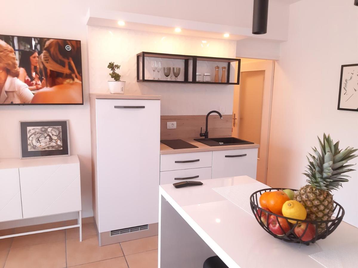 Apartment Iva Studio Rabac Exterior photo